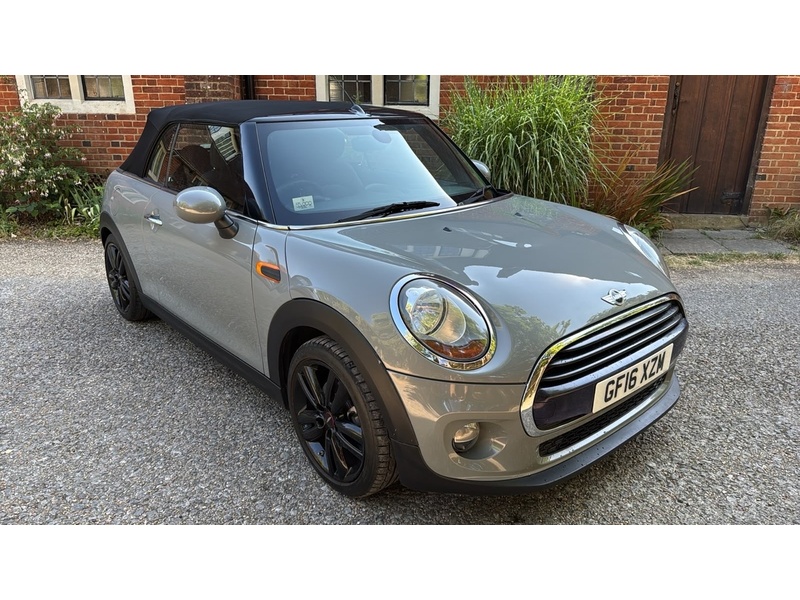 MINI Convertible 1.5 Cooper Convertible 2dr Petrol Manual Euro 6 (s/s) (136 ps) - U10004348
