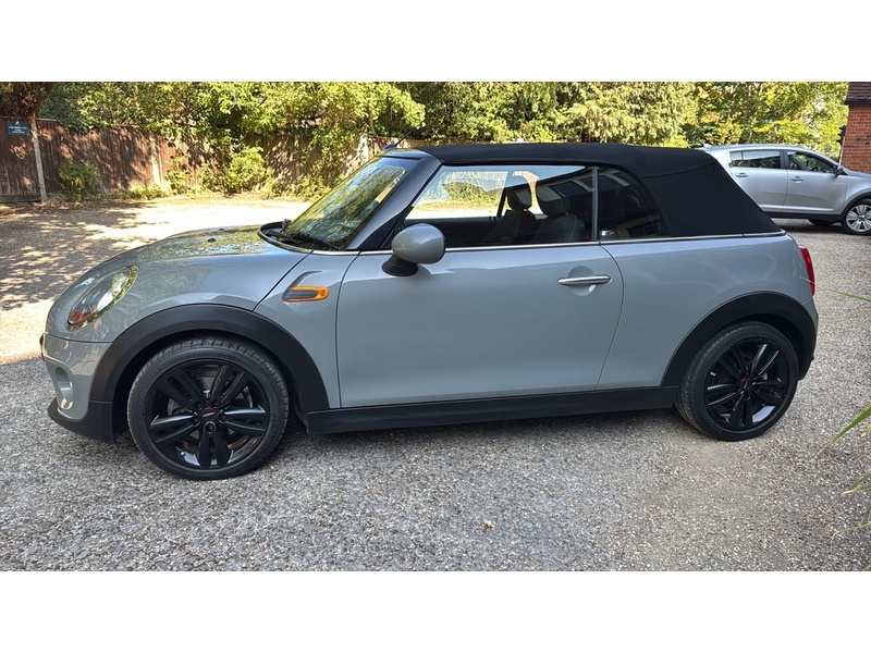MINI Convertible 1.5 Cooper Convertible 2dr Petrol Manual Euro 6 (s/s) (136 ps) - U10004348