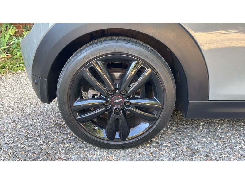 MINI Convertible 1.5 Cooper Convertible 2dr Petrol Manual Euro 6 (s/s) (136 ps) - U10004348