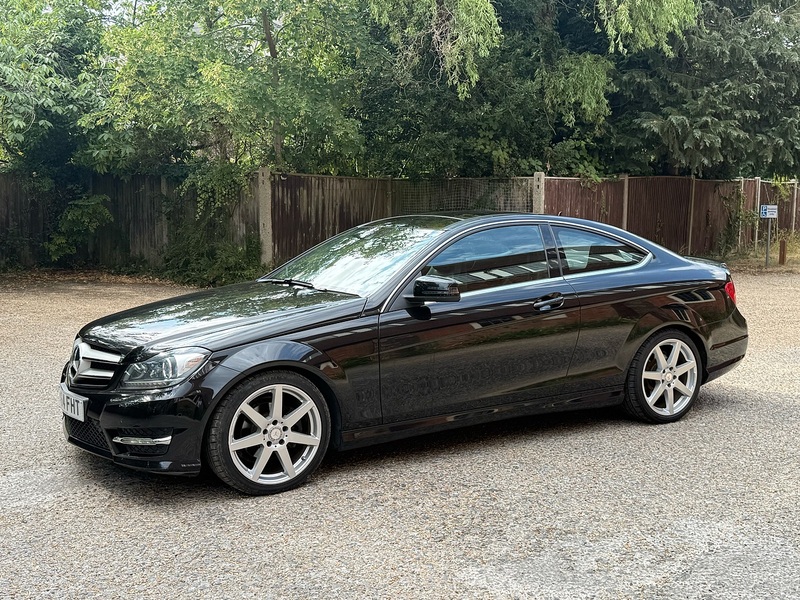 Mercedes-Benz C Class 2.1 C220 CDI AMG Sport Edition Coupe 2dr Diesel G-Tronic+ Euro 5 (s/s) (170 ps) - U10004350