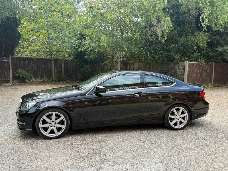 Mercedes-Benz C Class 2.1 C220 CDI AMG Sport Edition Coupe 2dr Diesel G-Tronic+ Euro 5 (s/s) (170 ps) - U10004350