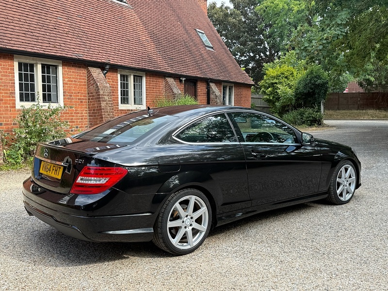 Mercedes-Benz C Class 2.1 C220 CDI AMG Sport Edition Coupe 2dr Diesel G-Tronic+ Euro 5 (s/s) (170 ps) - U10004350