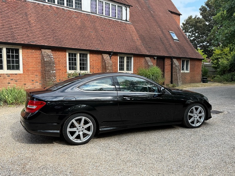 Mercedes-Benz C Class 2.1 C220 CDI AMG Sport Edition Coupe 2dr Diesel G-Tronic+ Euro 5 (s/s) (170 ps) - U10004350