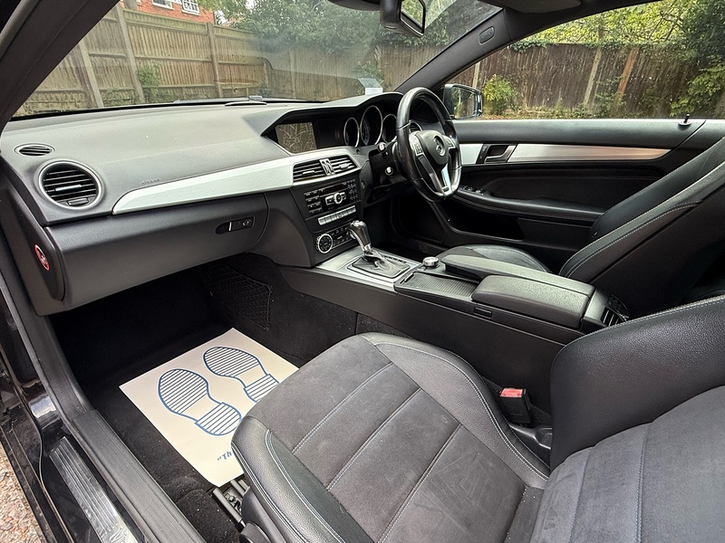 Mercedes-Benz C Class 2.1 C220 CDI AMG Sport Edition Coupe 2dr Diesel G-Tronic+ Euro 5 (s/s) (170 ps) - U10004350