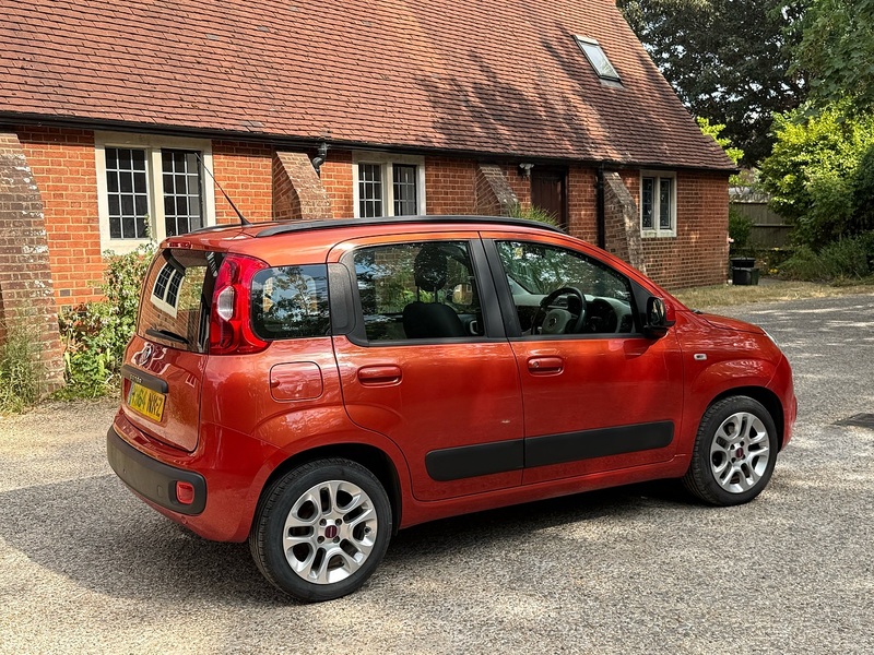 Fiat Panda 1.2 Lounge Hatchback 5dr Petrol Manual Euro 6 (69 bhp) - U10004351