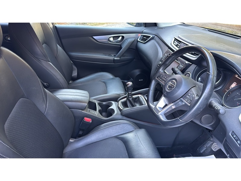 Nissan Qashqai 1.5 dCi Tekna SUV 5dr Diesel Manual Euro 6 (s/s) (110 ps) - U10004353