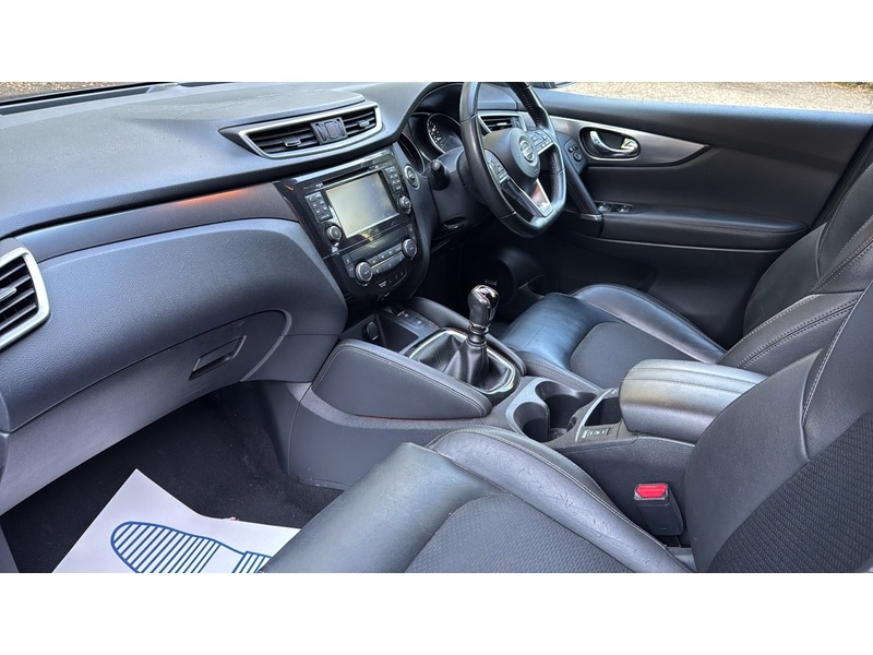 Nissan Qashqai 1.5 dCi Tekna SUV 5dr Diesel Manual Euro 6 (s/s) (110 ps) - U10004353