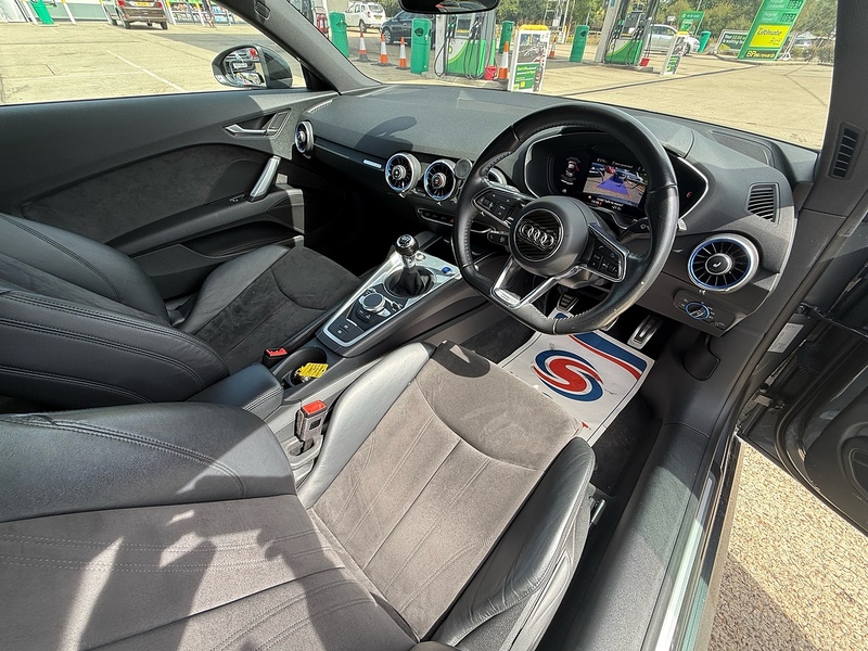 Audi TT 1.8 TFSI Sport Coupe 3dr Petrol Manual Euro 6 (s/s) (180 ps) - U10004355