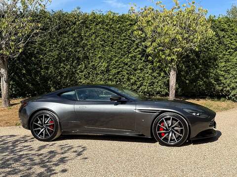 Aston Martin DB11 5.2 V12 Coupe 2dr Petrol Auto Euro 6 (s/s) (608 ps) - U10004358