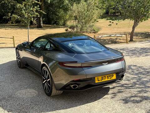 Aston Martin DB11 5.2 V12 Coupe 2dr Petrol Auto Euro 6 (s/s) (608 ps) - U10004358