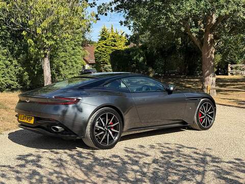 Aston Martin DB11 5.2 V12 Coupe 2dr Petrol Auto Euro 6 (s/s) (608 ps) - U10004358