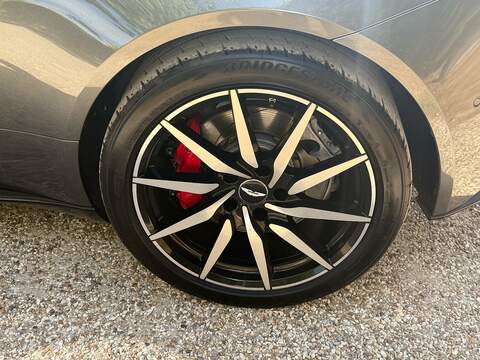 Aston Martin DB11 5.2 V12 Coupe 2dr Petrol Auto Euro 6 (s/s) (608 ps) - U10004358