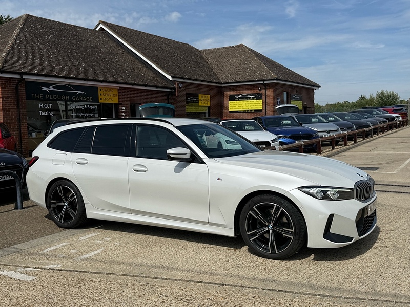 BMW 3 Series 2.0 320i M Sport Touring 5dr Petrol Auto Euro 6 (s/s) (184 ps) - U10004363