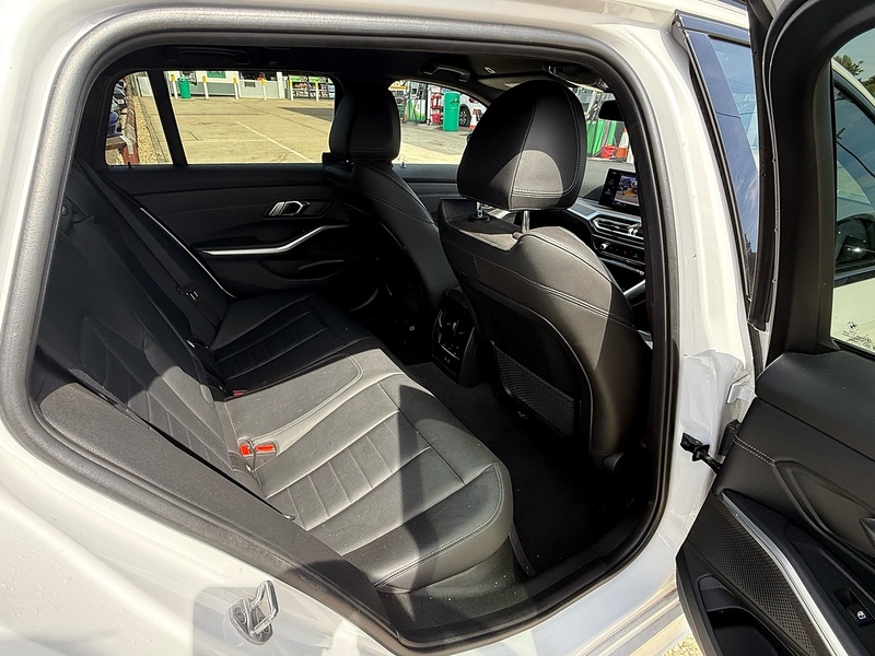 BMW 3 Series 2.0 320i M Sport Touring 5dr Petrol Auto Euro 6 (s/s) (184 ps) - U10004363
