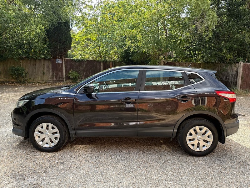 Nissan Qashqai 1.2 DIG-T Visia 2WD Euro 5 (s/s) 5dr - U10004365