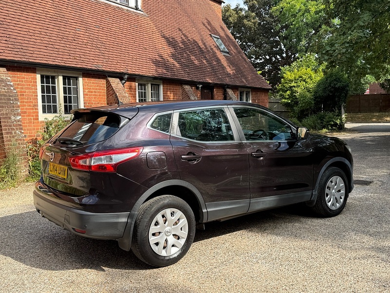 Nissan Qashqai 1.2 DIG-T Visia 2WD Euro 5 (s/s) 5dr - U10004365