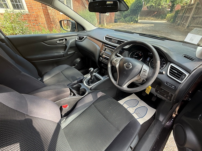 Nissan Qashqai 1.2 DIG-T Visia 2WD Euro 5 (s/s) 5dr - U10004365