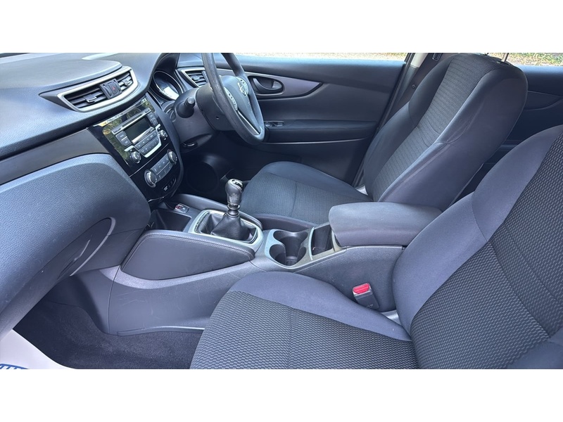 Nissan Qashqai 1.2 DIG-T Visia 2WD Euro 5 (s/s) 5dr - U10004365