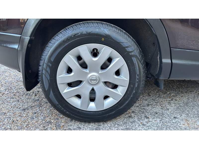 Nissan Qashqai 1.2 DIG-T Visia 2WD Euro 5 (s/s) 5dr - U10004365