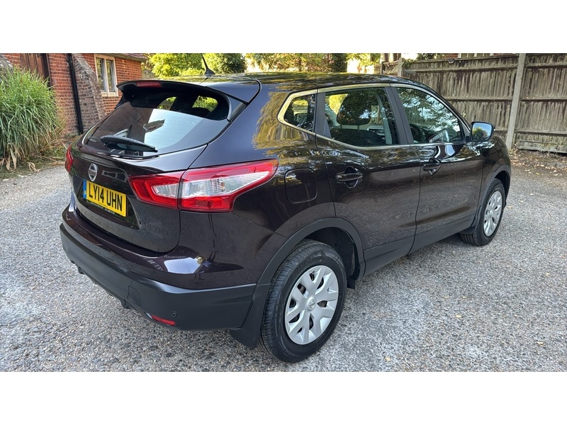Nissan Qashqai 1.2 DIG-T Visia 2WD Euro 5 (s/s) 5dr - U10004365