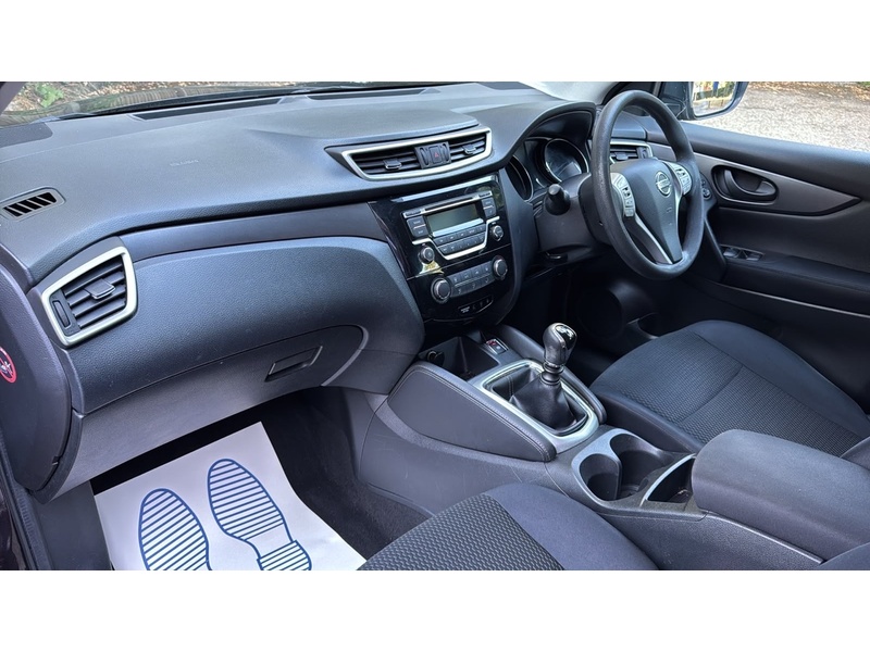 Nissan Qashqai 1.2 DIG-T Visia 2WD Euro 5 (s/s) 5dr - U10004365
