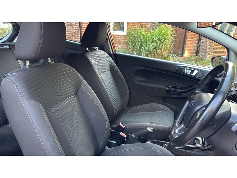 Ford Fiesta 1.25 Zetec Hatchback 3dr Petrol Manual Euro 6 (82 ps) - U10004372