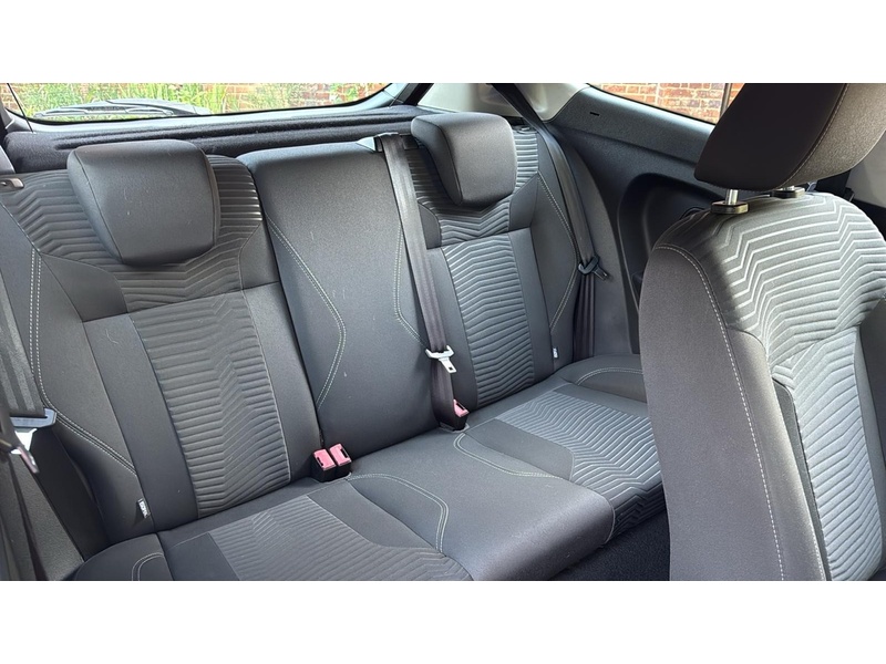 Ford Fiesta 1.25 Zetec Hatchback 3dr Petrol Manual Euro 6 (82 ps) - U10004372