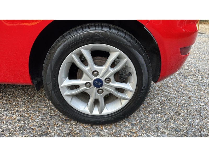 Ford Fiesta 1.25 Zetec Hatchback 3dr Petrol Manual Euro 6 (82 ps) - U10004372