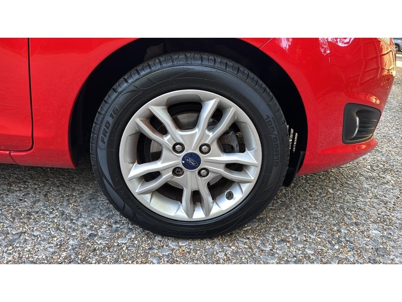 Ford Fiesta 1.25 Zetec Hatchback 3dr Petrol Manual Euro 6 (82 ps) - U10004372