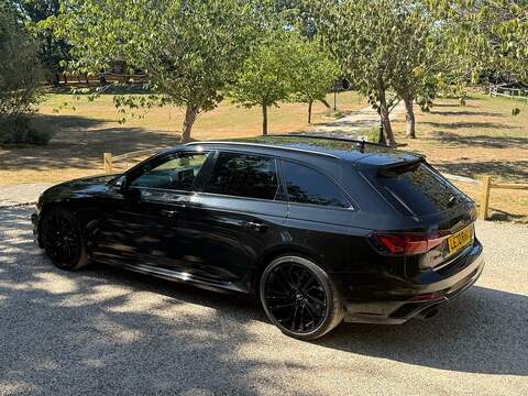 Audi RS4 Avant 2.9 TFSI V6 Vorsprung Estate 5dr Petrol Tiptronic quattro Euro 6 (s/s) (450 ps) - U10004373