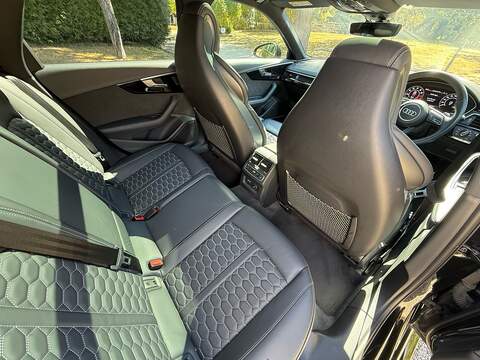 Audi RS4 Avant 2.9 TFSI V6 Vorsprung Estate 5dr Petrol Tiptronic quattro Euro 6 (s/s) (450 ps) - U10004373