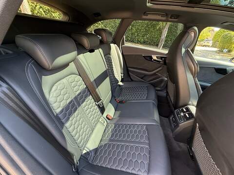 Audi RS4 Avant 2.9 TFSI V6 Vorsprung Estate 5dr Petrol Tiptronic quattro Euro 6 (s/s) (450 ps) - U10004373