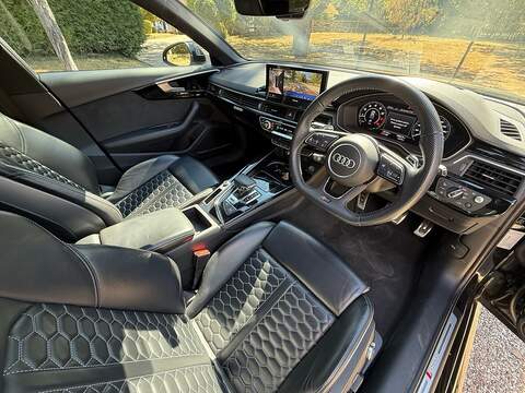 Audi RS4 Avant 2.9 TFSI V6 Vorsprung Estate 5dr Petrol Tiptronic quattro Euro 6 (s/s) (450 ps) - U10004373