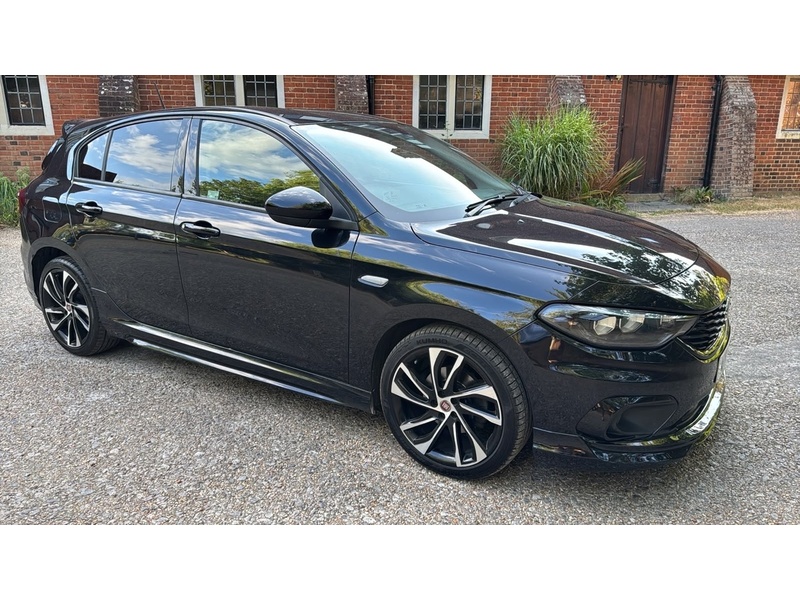 Fiat Tipo 1.4 MPI Sport Euro 6 (s/s) 5dr - U10004374