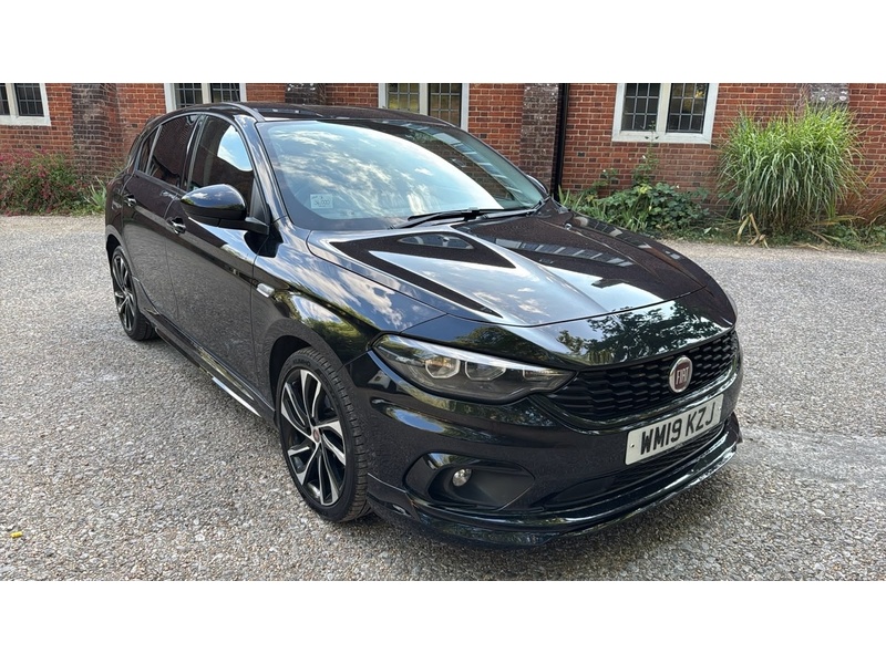 Fiat Tipo 1.4 MPI Sport Euro 6 (s/s) 5dr - U10004374