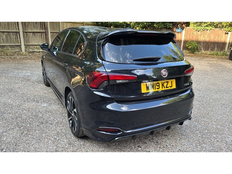Fiat Tipo 1.4 MPI Sport Euro 6 (s/s) 5dr - U10004374