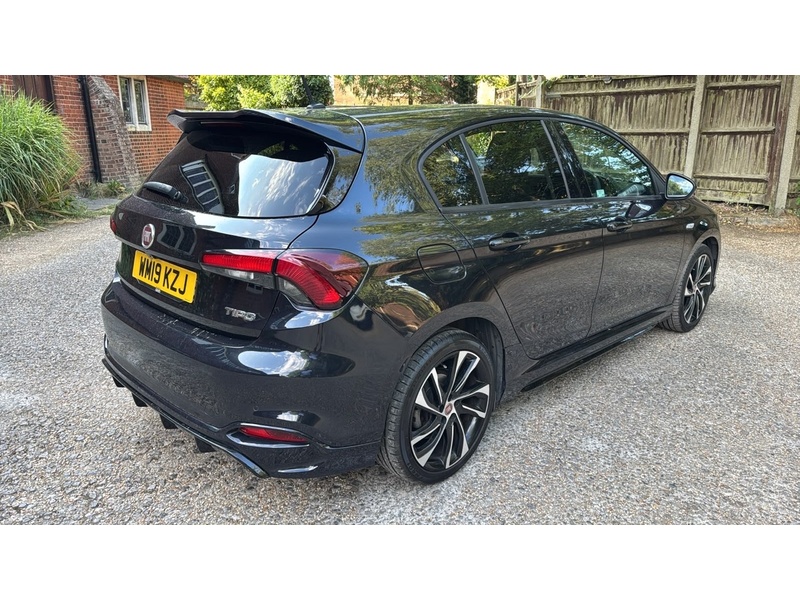 Fiat Tipo 1.4 MPI Sport Euro 6 (s/s) 5dr - U10004374
