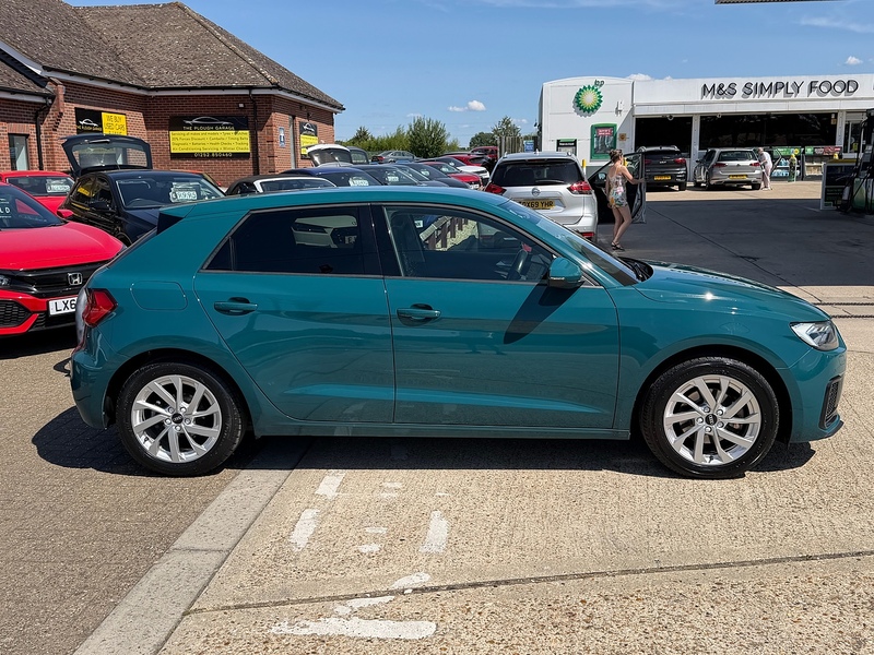 Audi A1 1.0 TFSI 30 Sport Sportback 5dr Petrol Manual Euro 6 (s/s) (116 ps) - U10004377