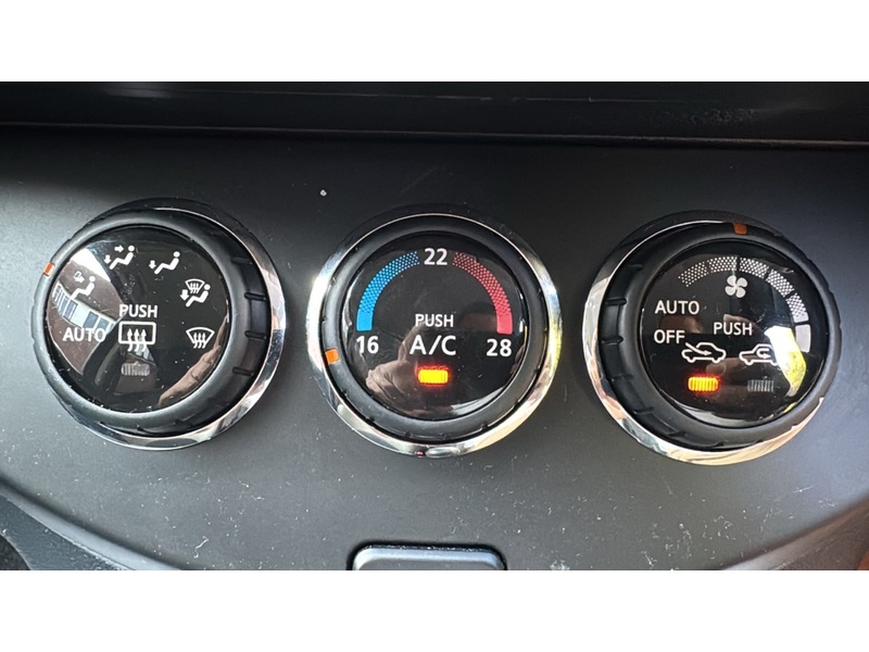 Nissan Note 1.4 16V n-tec Hatchback 5dr Petrol Manual Euro 5 (88 ps) - U10004378