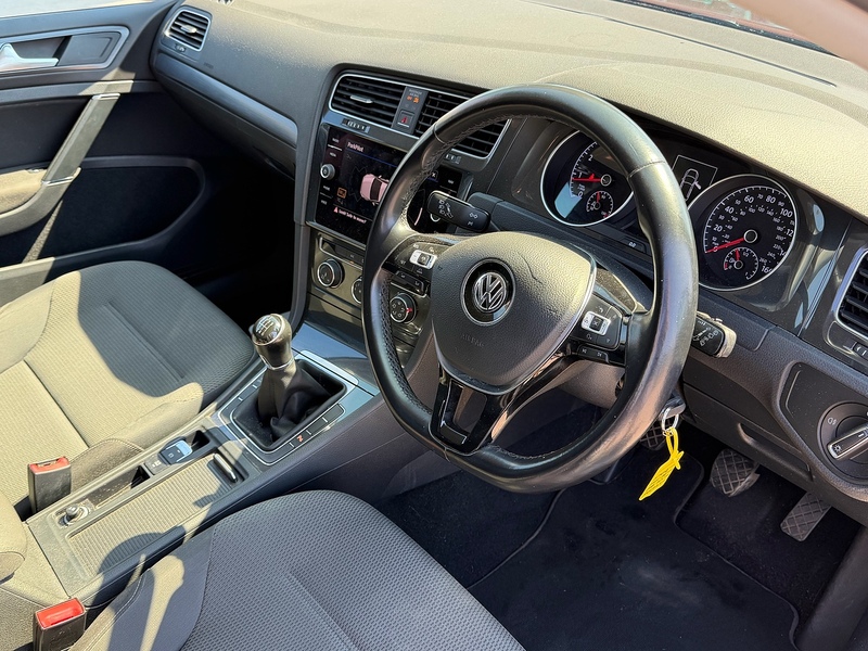 Volkswagen Golf 1.4 TSI BlueMotion Tech SE Nav Hatchback 5dr Petrol Manual Euro 6 (s/s) (125 ps) - U10004381