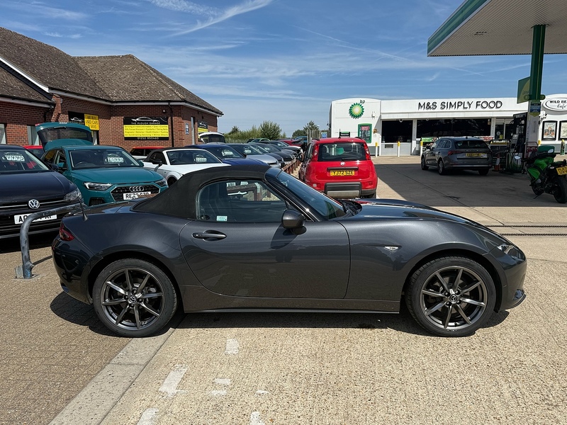 Mazda MX-5 2.0 SKYACTIV-G Sport Nav Convertible 2dr Petrol Manual Euro 6 (160 ps) - U10004386