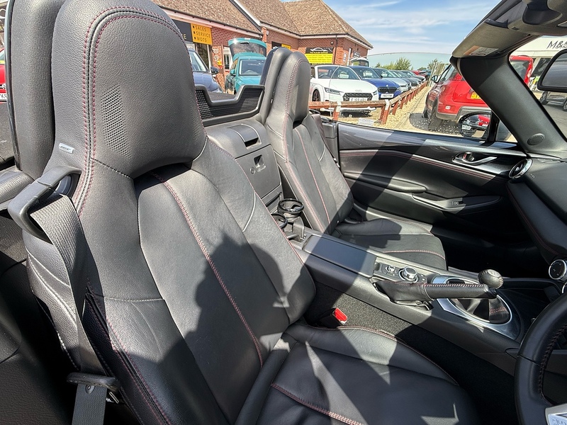 Mazda MX-5 2.0 SKYACTIV-G Sport Nav Convertible 2dr Petrol Manual Euro 6 (160 ps) - U10004386