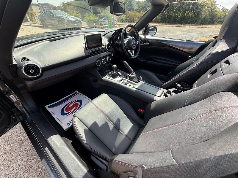 Mazda MX-5 2.0 SKYACTIV-G Sport Nav Convertible 2dr Petrol Manual Euro 6 (160 ps) - U10004386