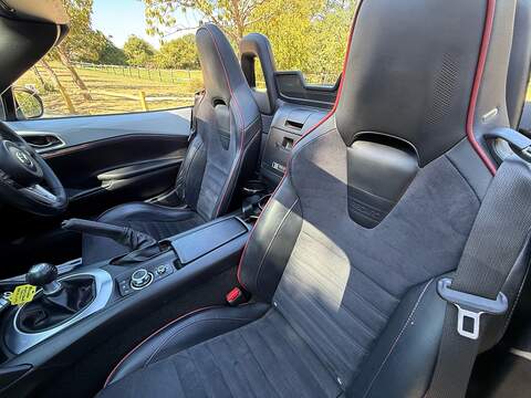 Mazda MX-5 2.0 SKYACTIV-G Sport Recaro Convertible 2dr Petrol Manual Euro 6 (160 ps) - U10004391