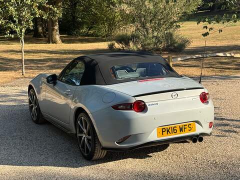 Mazda MX-5 2.0 SKYACTIV-G Sport Recaro Convertible 2dr Petrol Manual Euro 6 (160 ps) - U10004391