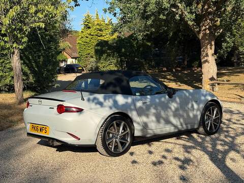 Mazda MX-5 2.0 SKYACTIV-G Sport Recaro Convertible 2dr Petrol Manual Euro 6 (160 ps) - U10004391