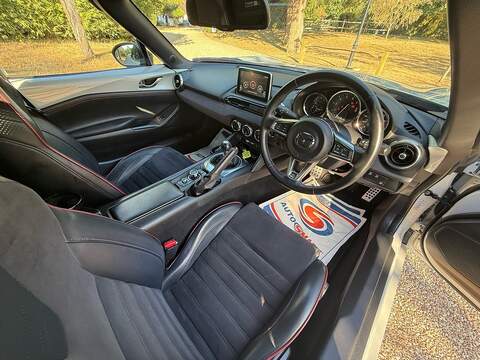 Mazda MX-5 2.0 SKYACTIV-G Sport Recaro Convertible 2dr Petrol Manual Euro 6 (160 ps) - U10004391