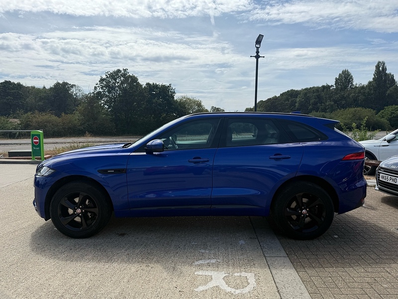 Jaguar F-PACE 2.0 P250i R-Sport SUV 5dr Petrol Auto AWD Euro 6 (s/s) (250 ps) - U10004392