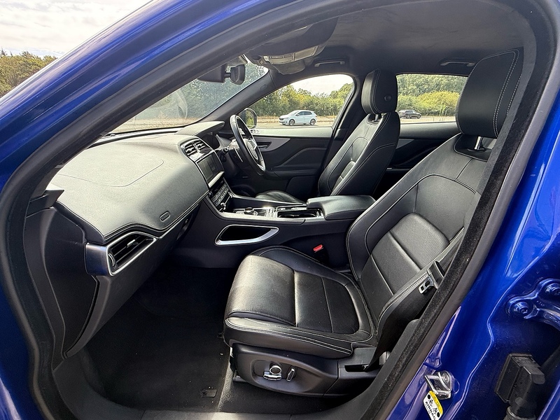 Jaguar F-PACE 2.0 P250i R-Sport SUV 5dr Petrol Auto AWD Euro 6 (s/s) (250 ps) - U10004392