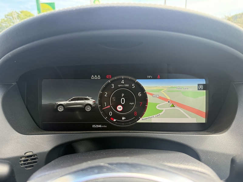Jaguar F-PACE 2.0 P250i R-Sport SUV 5dr Petrol Auto AWD Euro 6 (s/s) (250 ps) - U10004392